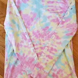 Hollister long-sleeved tshirt